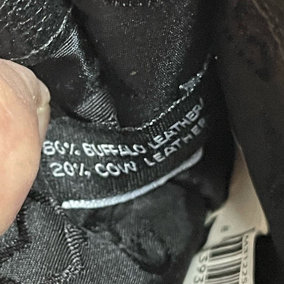 Marc by Marc Jacobs leather zip around wallet - Picture 9 of 14